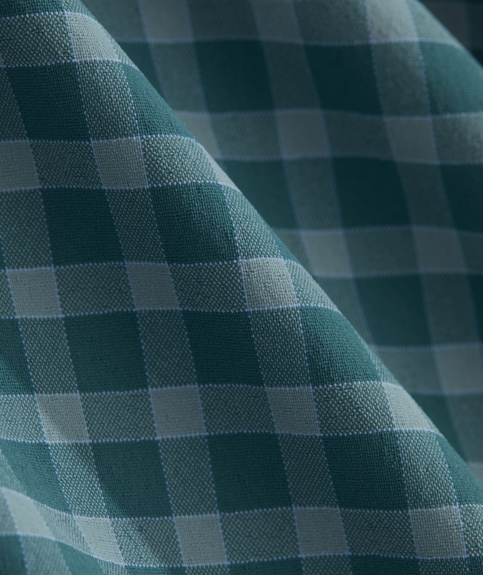 Performance Lemon Shark Gingham Featherweight Shirt